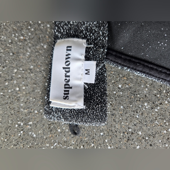 Superdown Sparkly Open Back Halter Cropped Tank Top medium - Picture 7 of 8